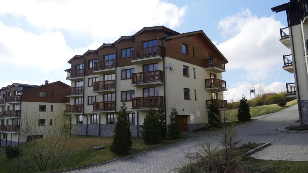 Apartman Nová Lesna - 带阳台的公寓