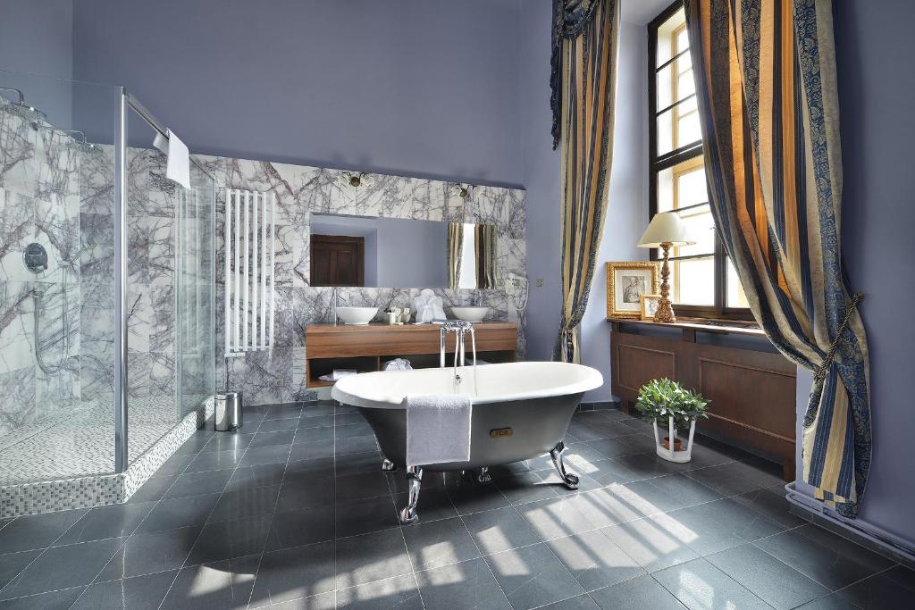 Fotografie z fotogalerie ubytování Chateau Loucen Garden Retreat v Loučeni