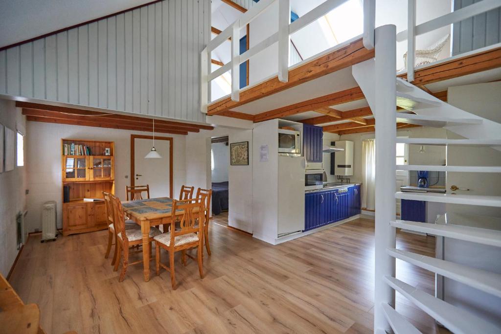 Kuchyň nebo kuchyňský kout v ubytování Møllegade 1 Holiday House