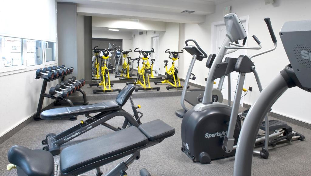 Fitness centrum a/nebo fitness zařízení v ubytování Sallés Hotel Pere IV