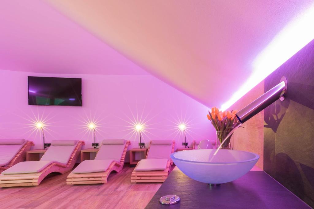 Spa and/or other wellness facilities at Belvenu Boutique Hotel