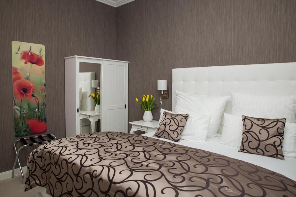 Haus Hotel & Pension Villa Laluna - 7