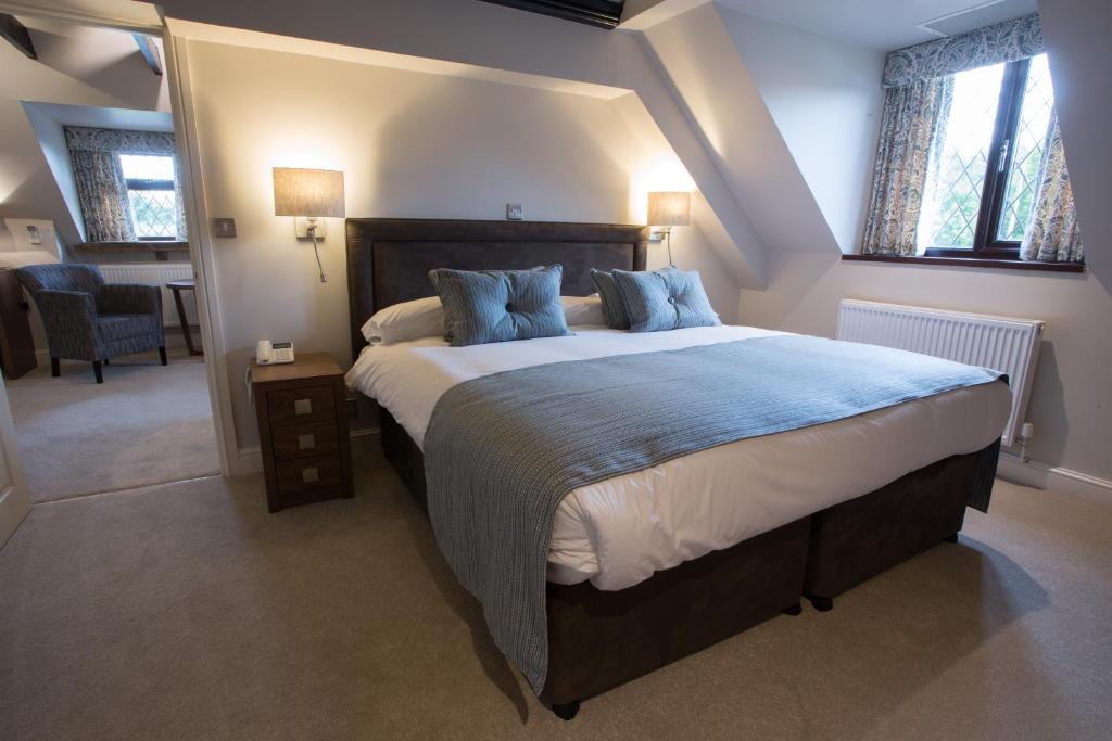 Stirrups Hotel - 