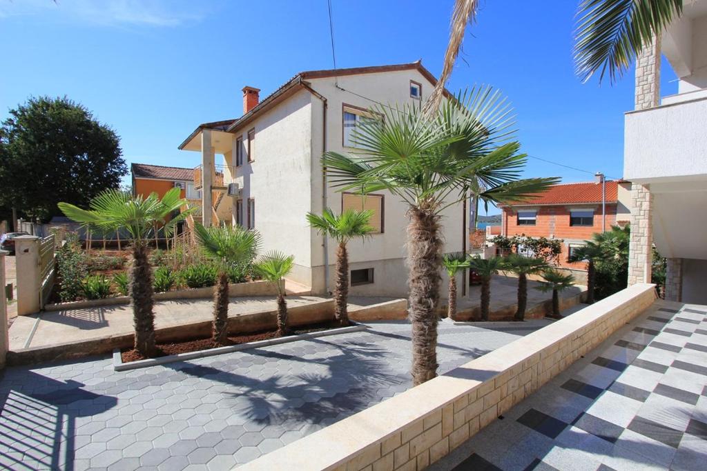 Apartments Orlic