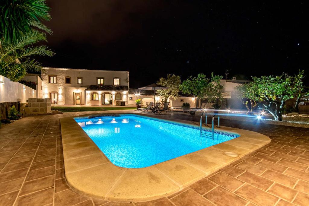 Bazén v ubytovaní Villa Finca Sol Javea alebo v jeho blízkosti