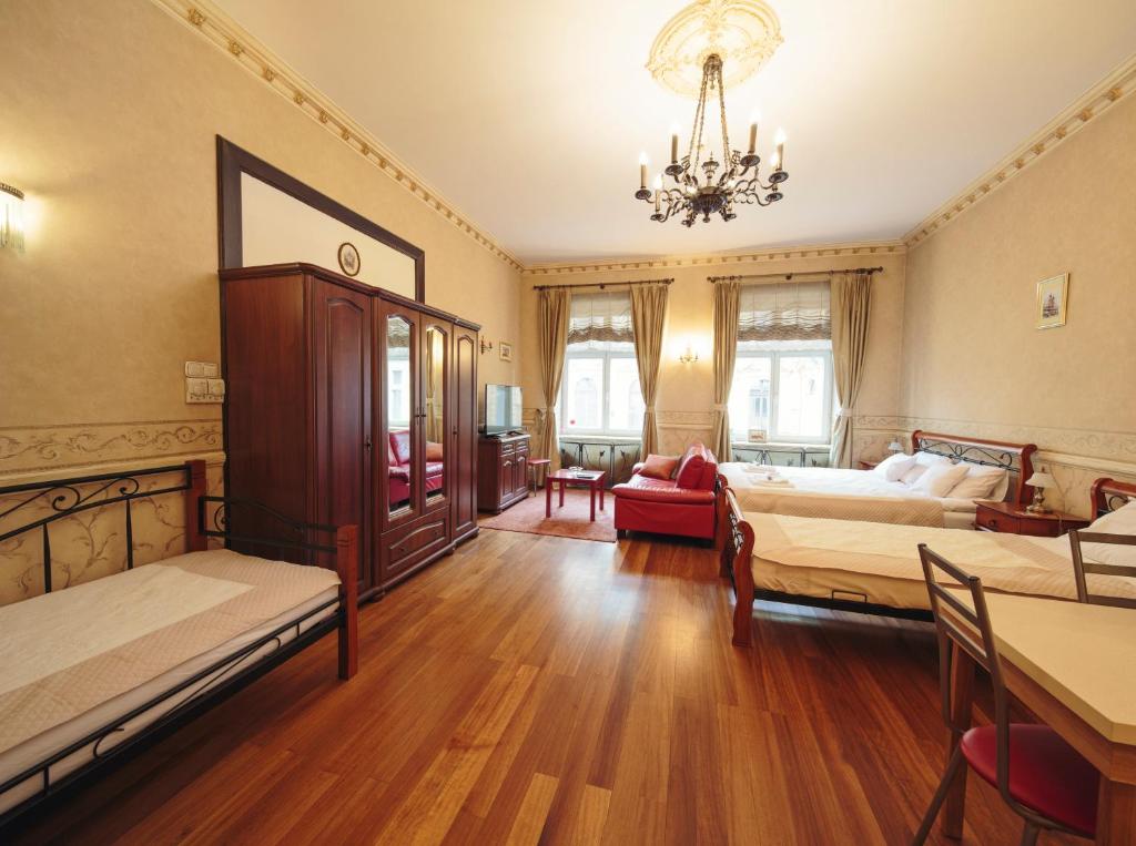 Calliope Apartments - 12