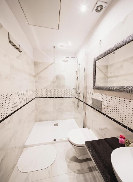 Calliope Apartments - 9