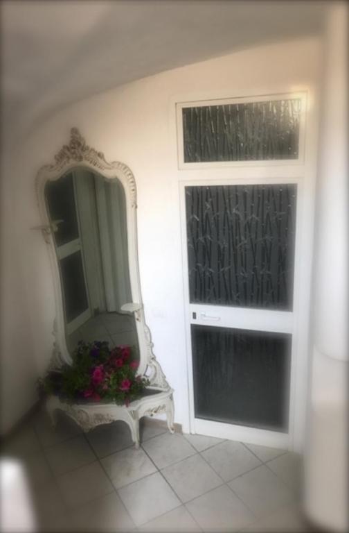 Fotografia z galérie ubytovania Pied a terre sul porto v destinácii Ischia