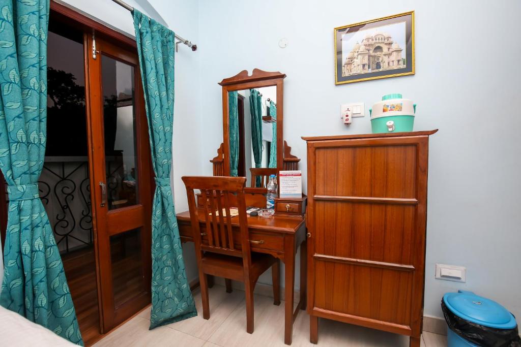 Postel nebo postele na pokoji v ubytování Hotel Cecil