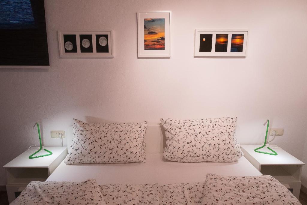 Posteľ alebo postele v izbe v ubytovaní Ina's Ferienwohnung