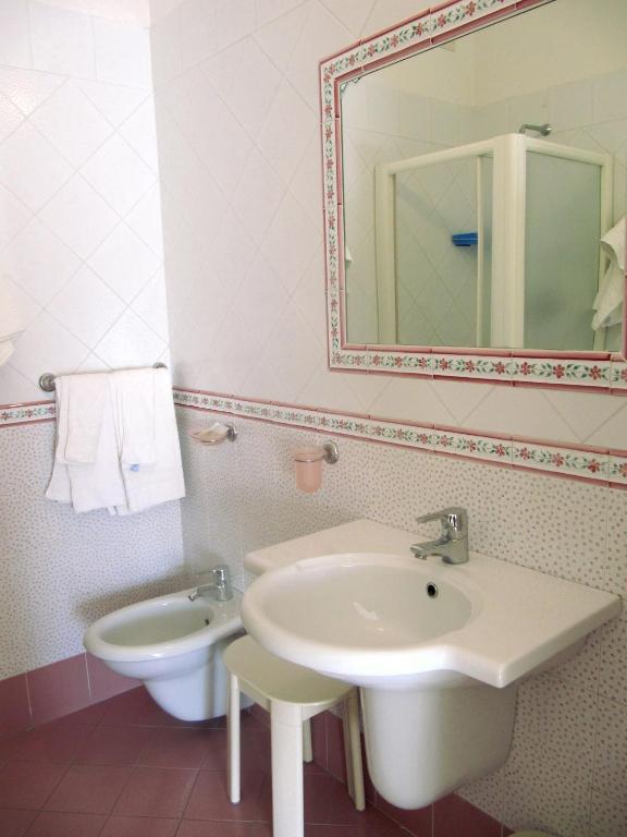 Koupelna v ubytování Hotel Monti