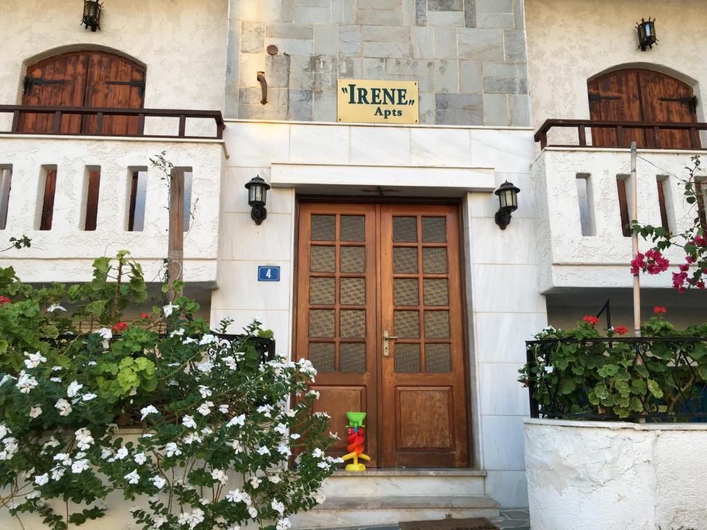 Η πρόσοψη ή η είσοδος του Irene Apartments