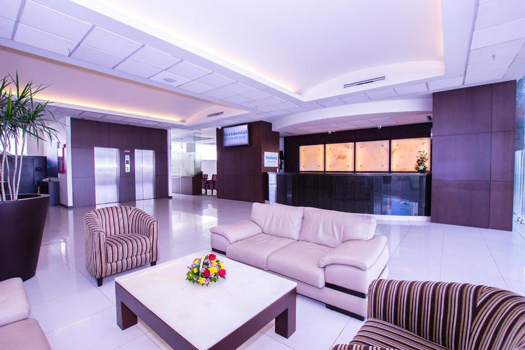 Posezení v ubytování Crown Victoria Hotel