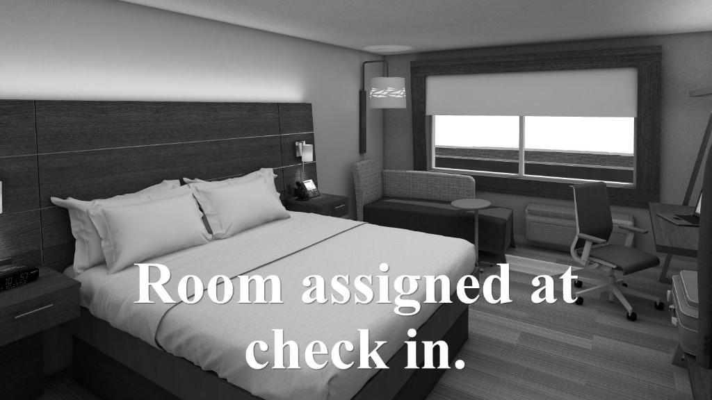 Holiday Inn Express & Suites Oceanfront Daytona Beach Shores, an IHG Hotel - 
