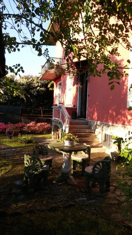 Vonkajšia záhrada v ubytovaní Casa Orisca