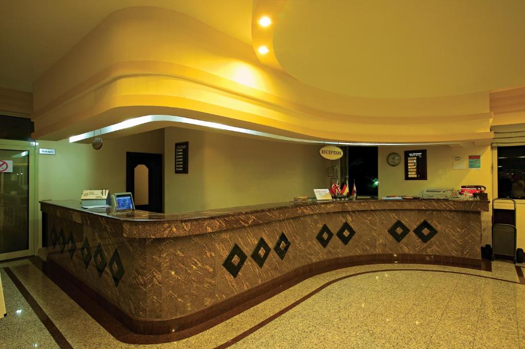 Vstupní hala nebo recepce v ubytování Side Palm D'or Hotel