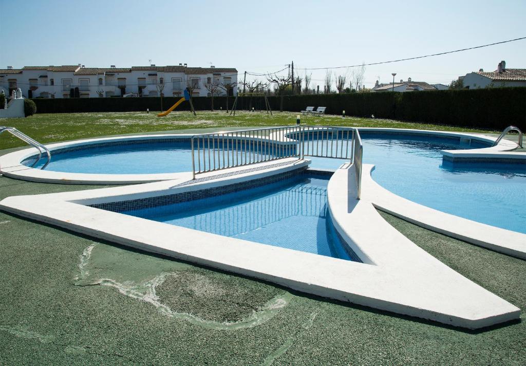 Bazén v ubytovaní Casas Plus Costa Brava alebo v jeho blízkosti