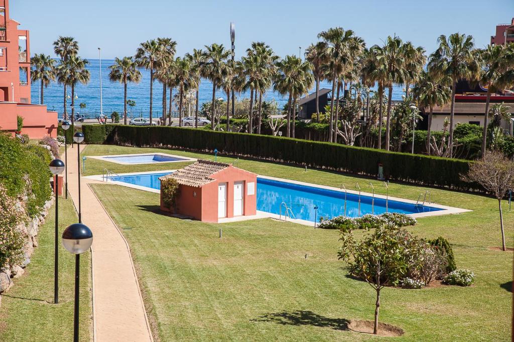 Luxury 100 sq.m. sea view apartment