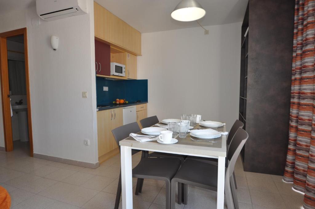 Kuchyň nebo kuchyňský kout v ubytování Aparthotel Safari