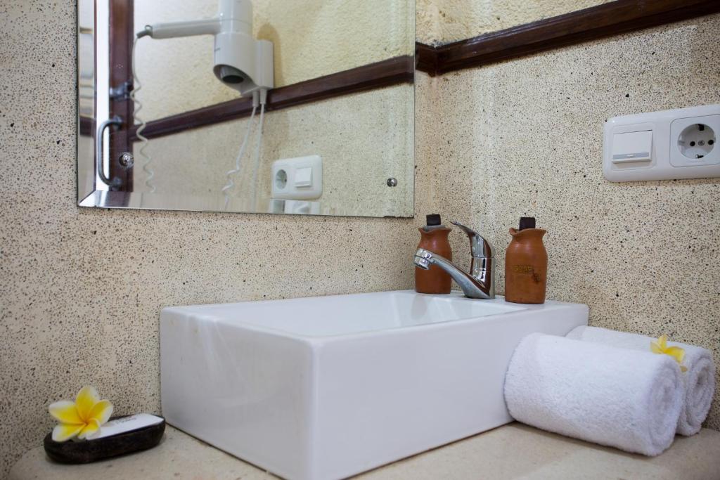 Koupelna v ubytování Anini Raka Resort & Spa