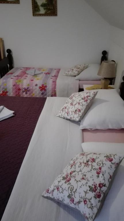 Postel nebo postele na pokoji v ubytování Guest House Adrijana