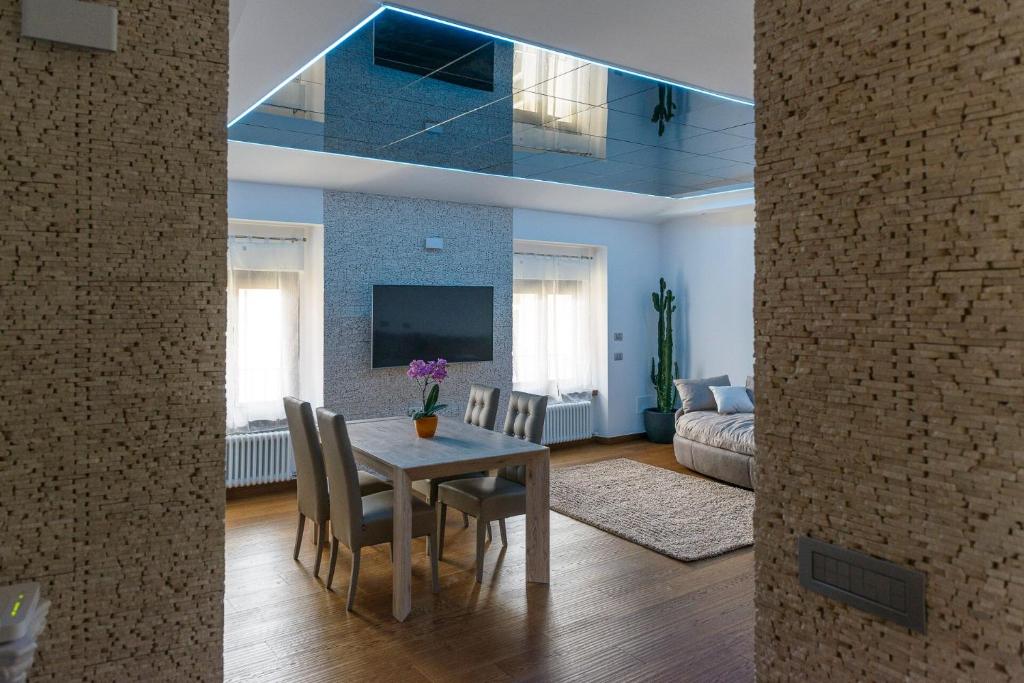 Łóżko lub łóżka w pokoju w obiekcie Appartamenti Luxury Arco