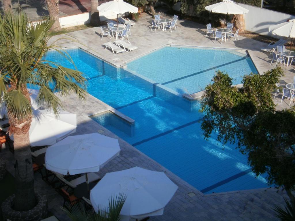 Bazén v ubytování Hotel Klonos - Kyriakos Klonos nebo v jeho okolí