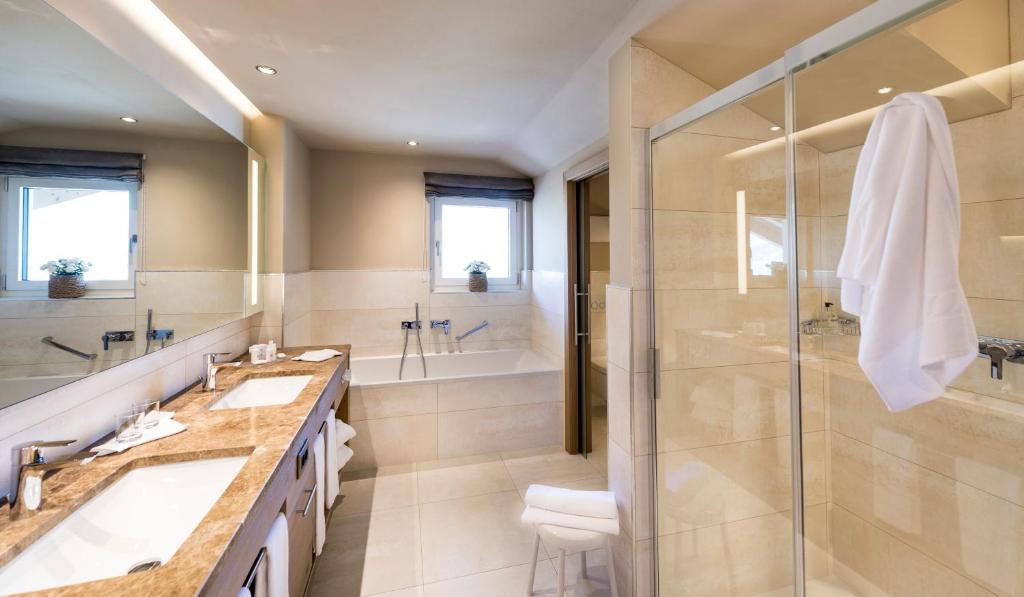 Koupelna v ubytování Hotel Sonnbichl
