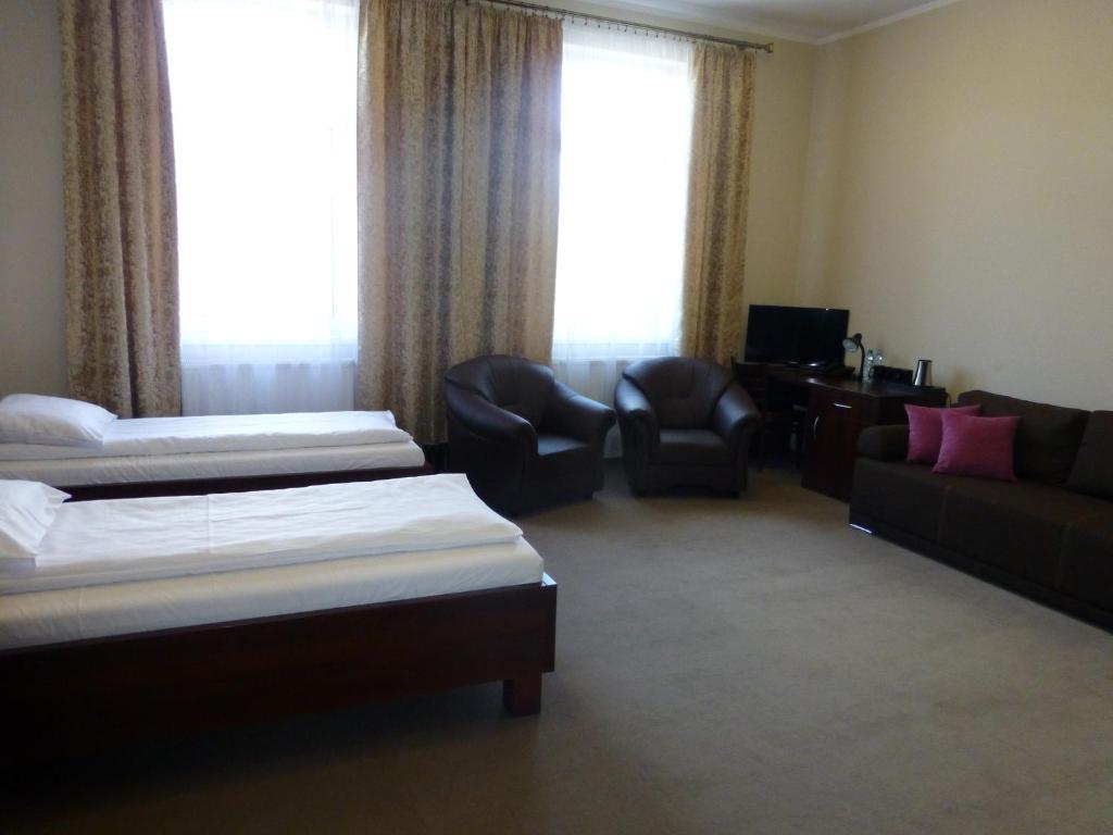 Hotel Cesarski - Kaiserhof - Klasik Dört Kişilik Oda