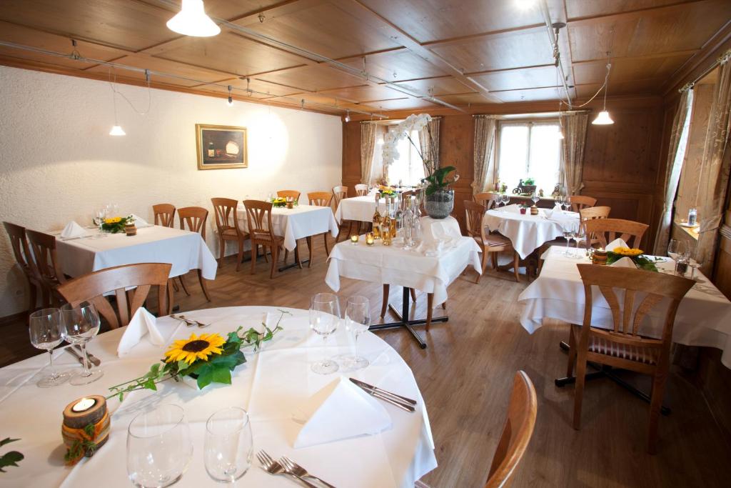 Restaurace v ubytování Hotel Gasthaus Hirschen