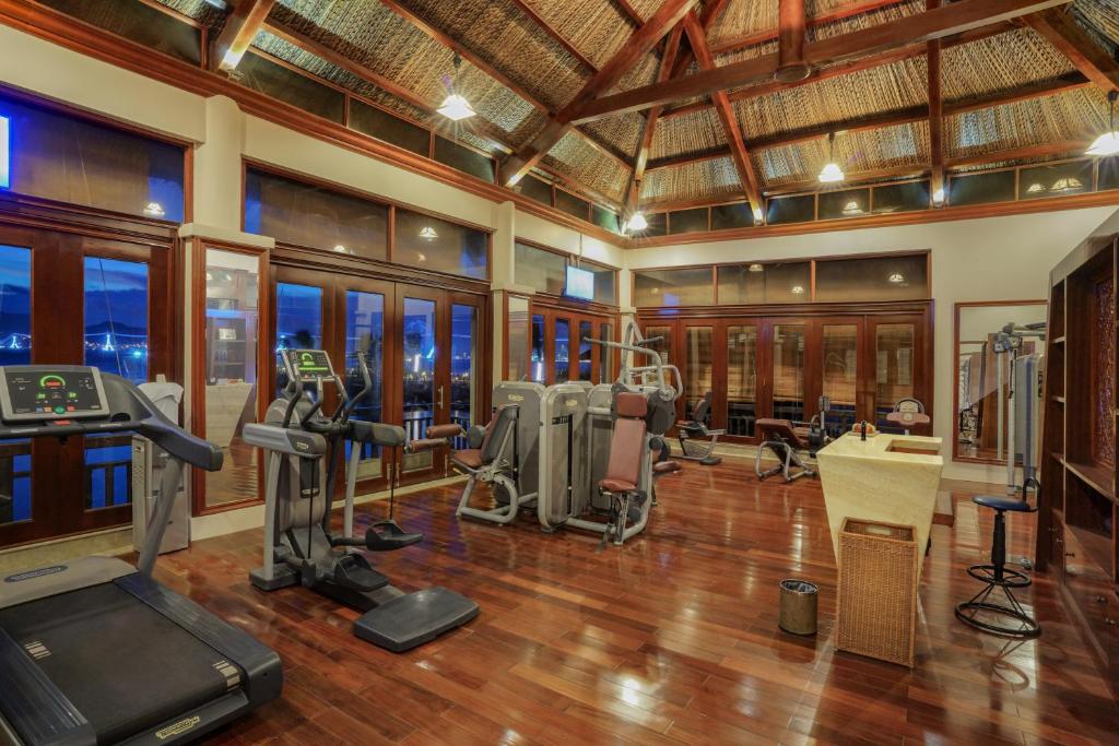 Phòng/tiện nghi tập thể dục tại Vinpearl Luxury Nha Trang