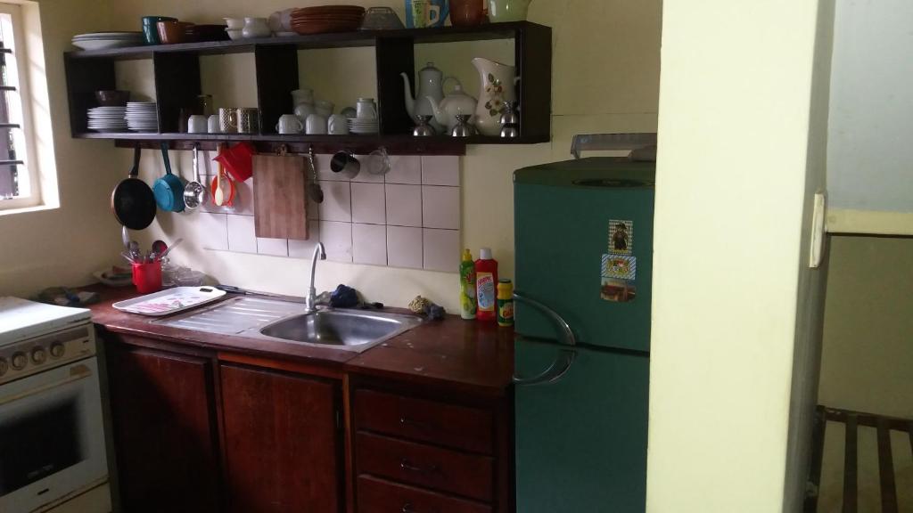 4 Seasons Guesthouse - 10