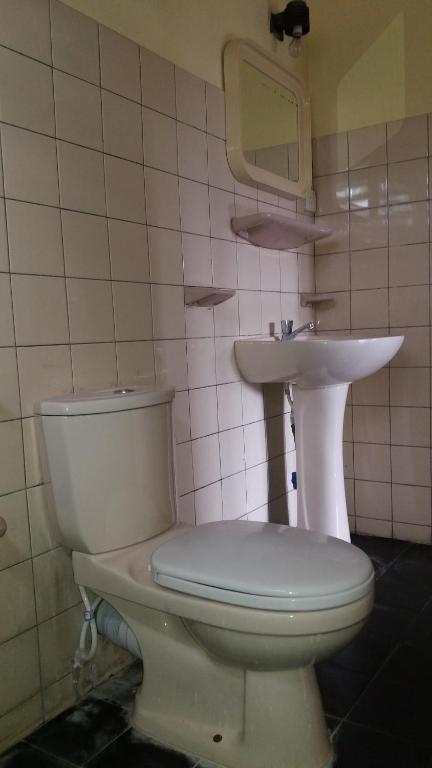 4 Seasons Guesthouse - 11