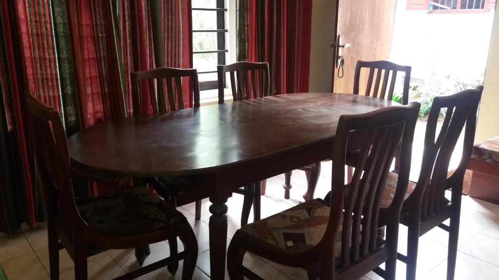 4 Seasons Guesthouse - 5