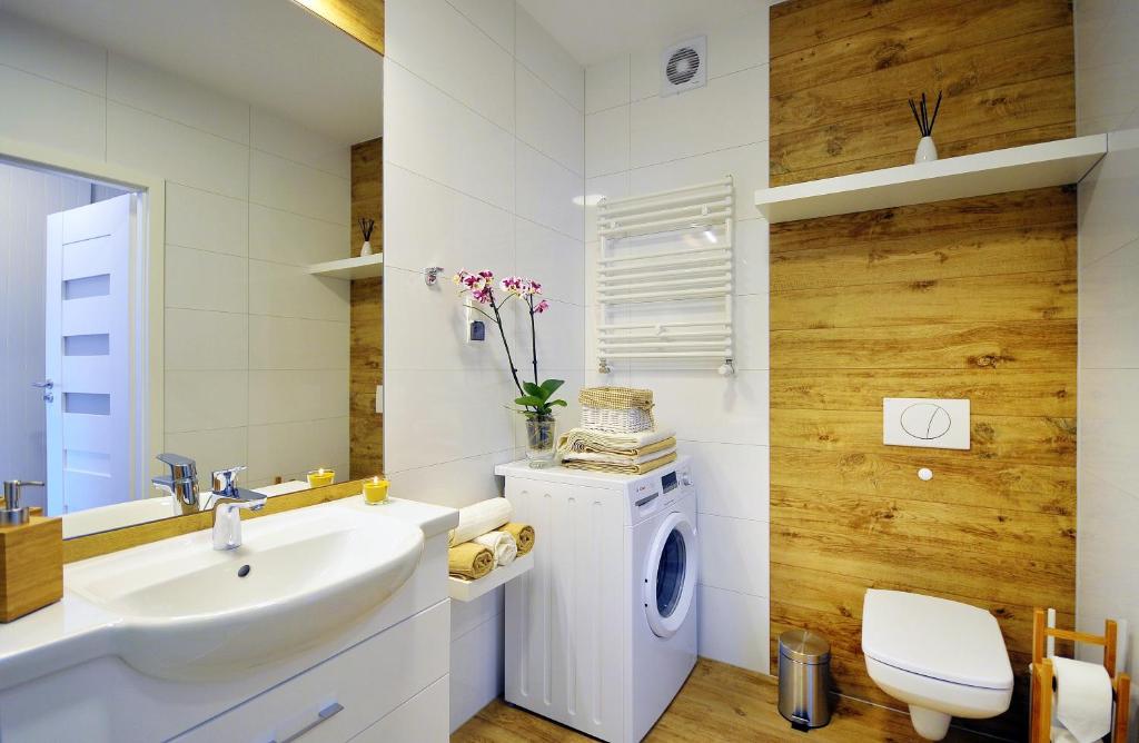 Kúpeľňa v ubytovaní Apartamenty REZULAK Solna B104 204 303