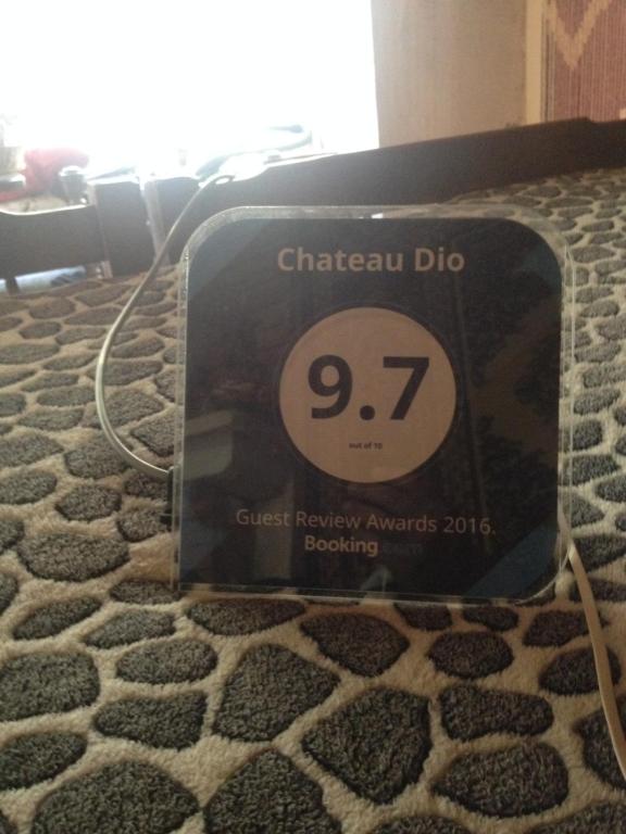 Certificat, premi, rètol o un altre document de Chateau Dio