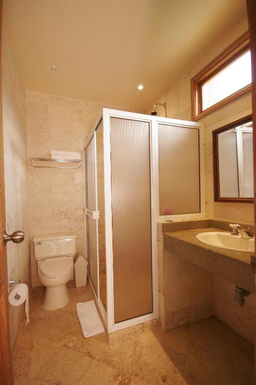 Koupelna v ubytování Hotel y Spa Santa Fe Colonial