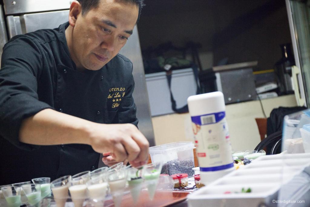 ホテルの敷地内または近くでの食事または食べ物