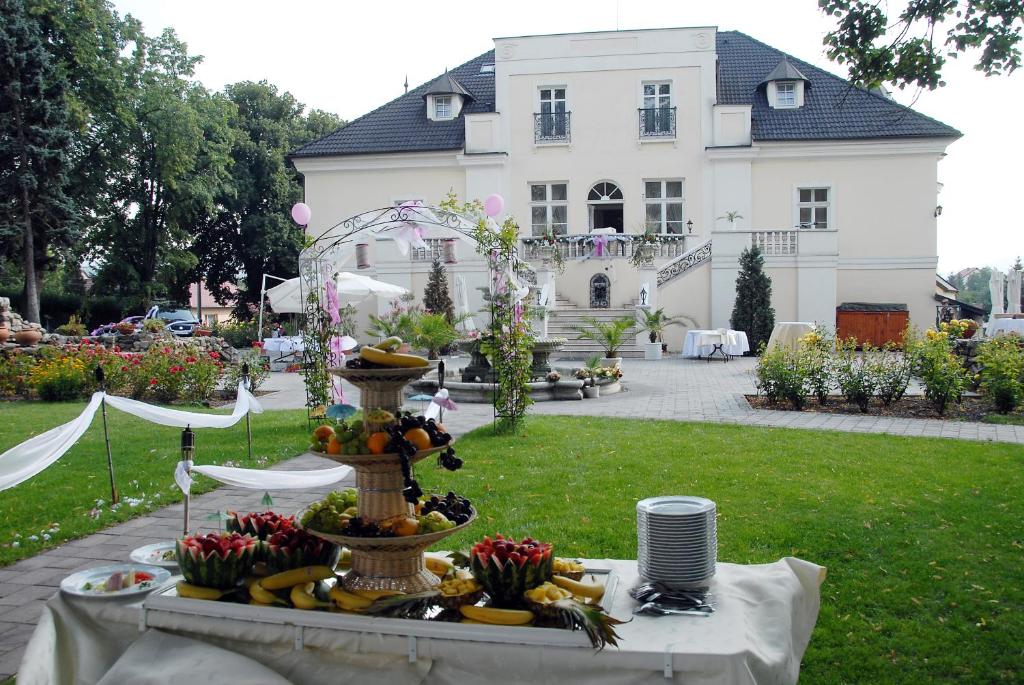 Kaštieľ Čereňany