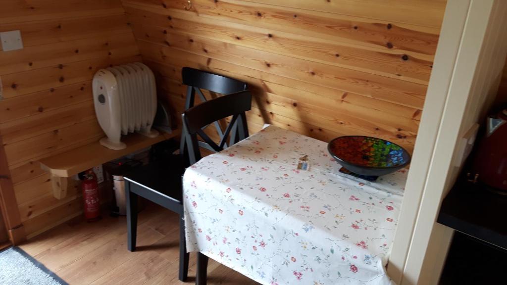 Una cama o camas en una habitación de The Rainbow POD