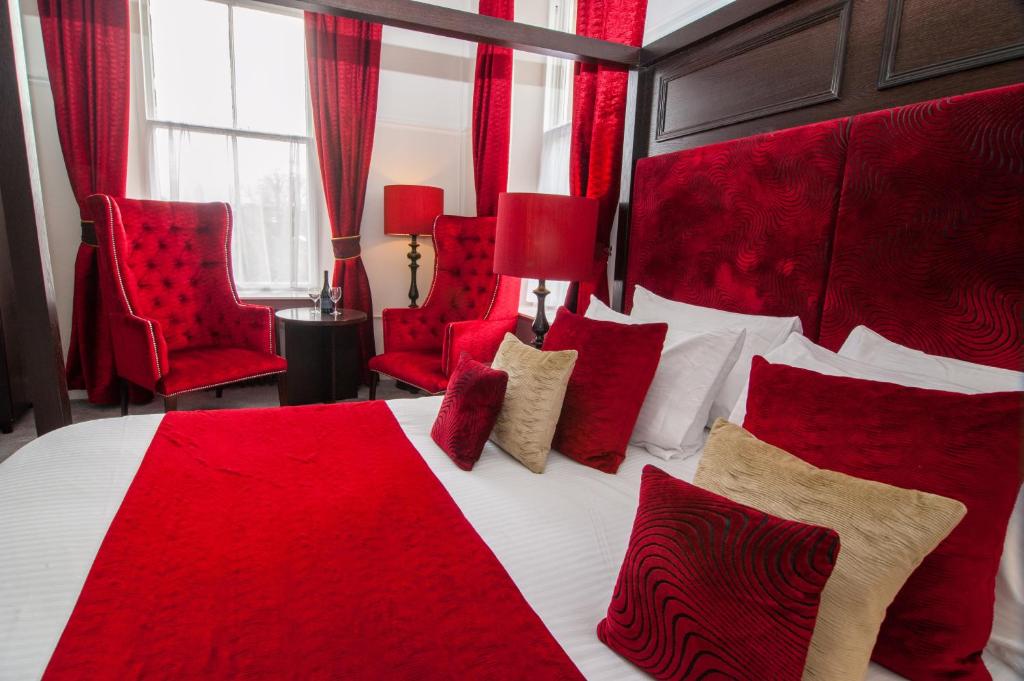 Invernairne - Deluxe Family Room