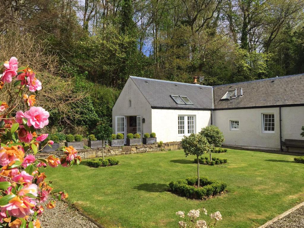 Spacious cottage - walk to Crieff 6