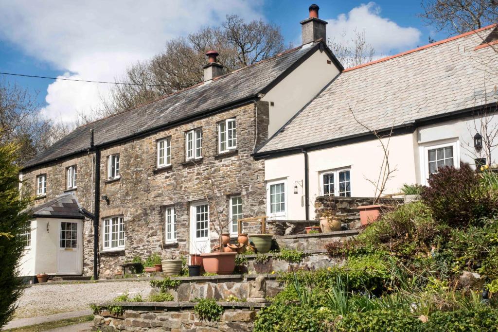 wallpapers Smallholding Uk Law smallholding retreat callington