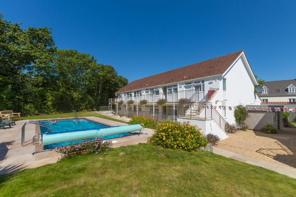 Bazén v ubytování Ilex Lodge nebo v jeho okolí