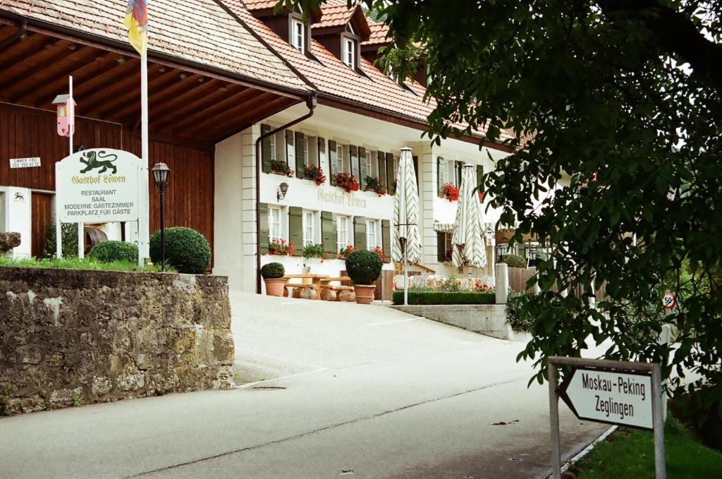Het gebouw waarin het hotel zich bevindt