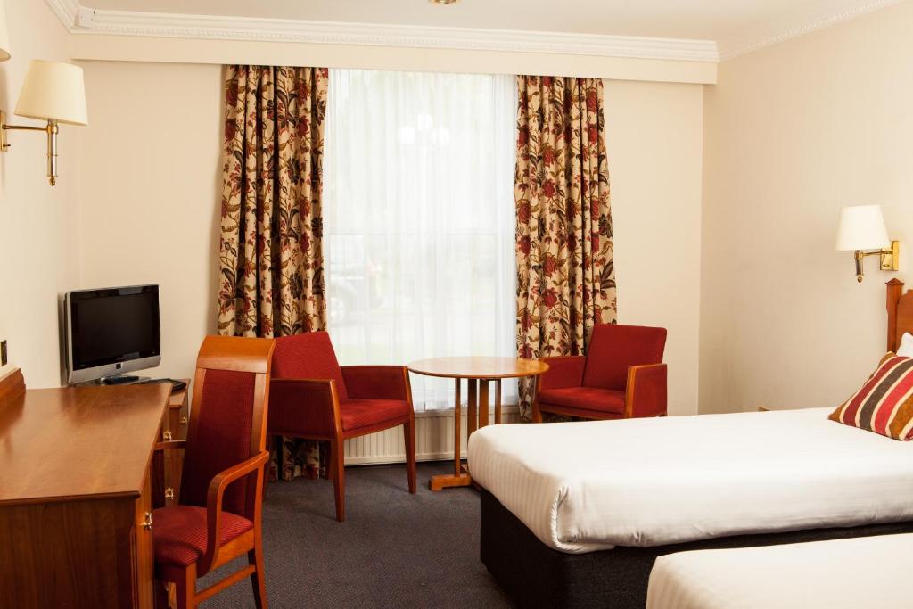 Mercure York Fairfield Manor Hotel - 