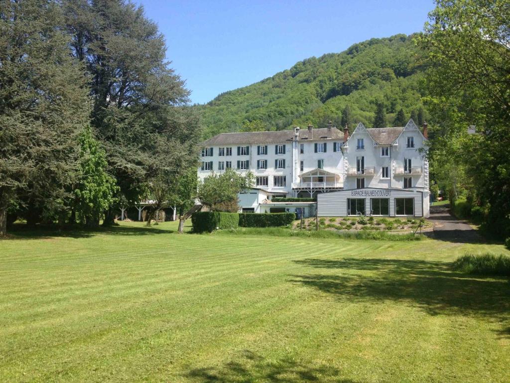 Gallery image of Hôtel et Résidence des Bains in Vic-sur-Cère