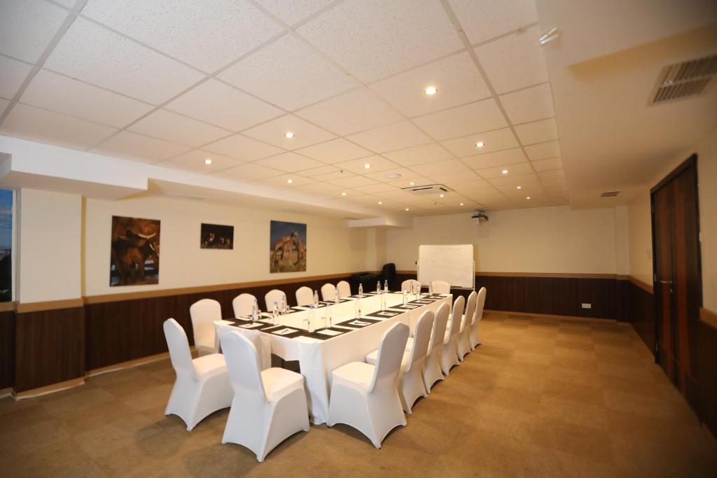 Konferenční prostory v ubytování Bidwood Suite Hotel