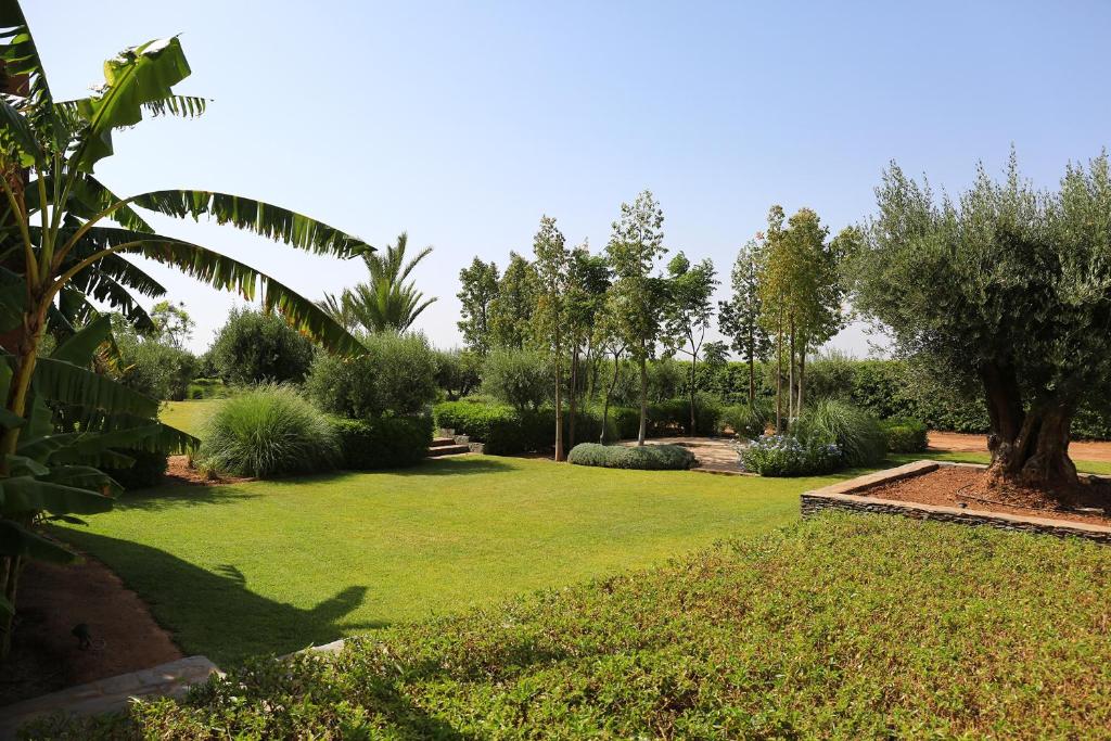 Un jardín fuera de Dar Sofil - Adults Only