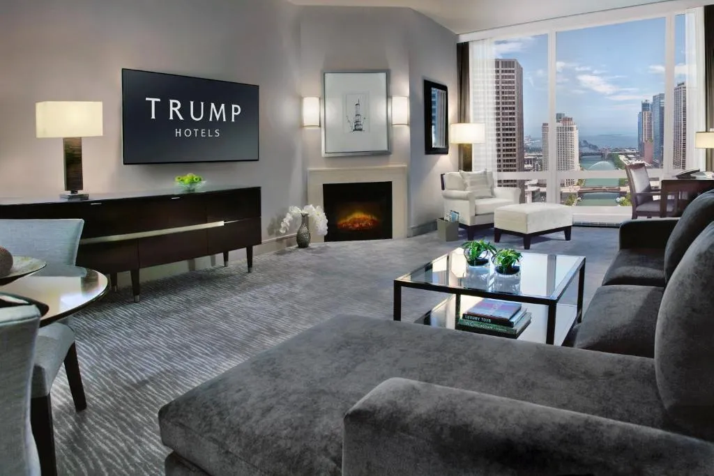 Deluxe King Suite with River View